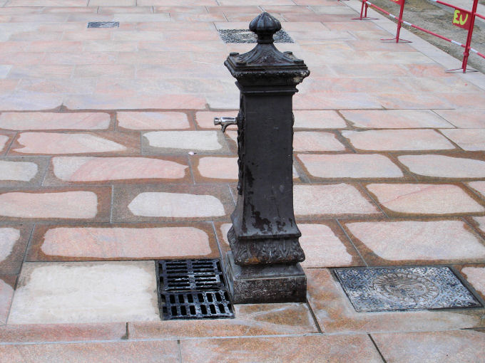 Fontaine Minuscule de la Place de Lenche