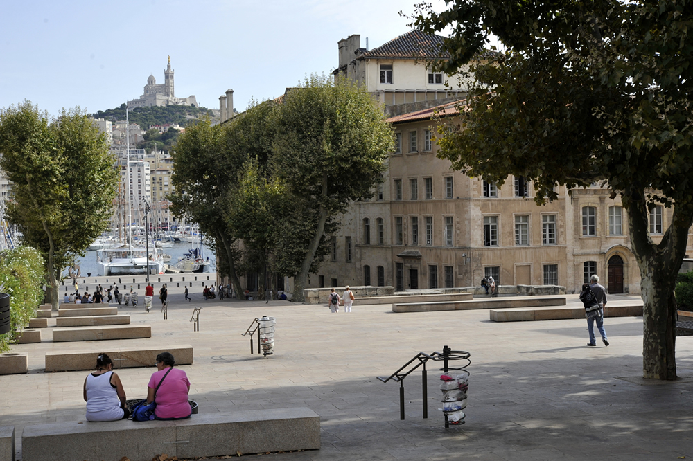 Place & Espace Villeneuve Bargemon