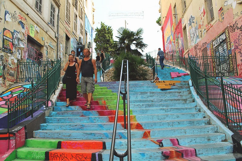 Les Escaliers du Cours Julien, l’Antre de Monde