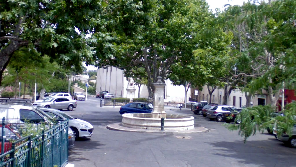 Fontaine de la Place des Héros par Espérandieu