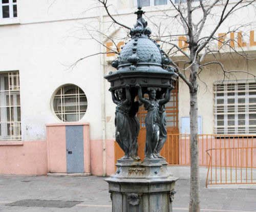 Fontaine Wallace de la Place Bernard Cadenat