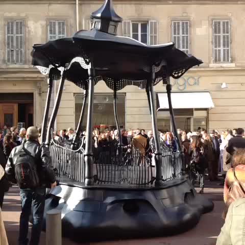 opera-noir-place-lulli-par-berdaguer-pejus-marseille