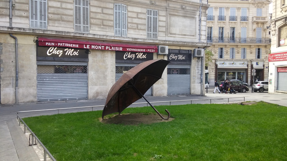 A l’Abri d’un Regard par Sébastien Zanello