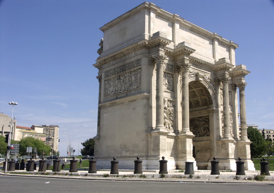 Porte d’Aix et l’Arc de Triomphe