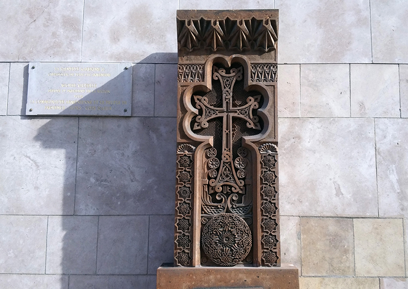 Le Khatchkar arménien du Conseil Régional