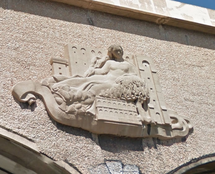 Bas Reliefs du Tunnel Autoroutier Saint-Antoine, Marseille, par le sculpteur marseillais Jean-Marie Baumel Bas Reliefs du Tunnel Autoroutier Saint-Antoine, Marseille, par le sculpteur marseillais Jean-Marie Baumel
