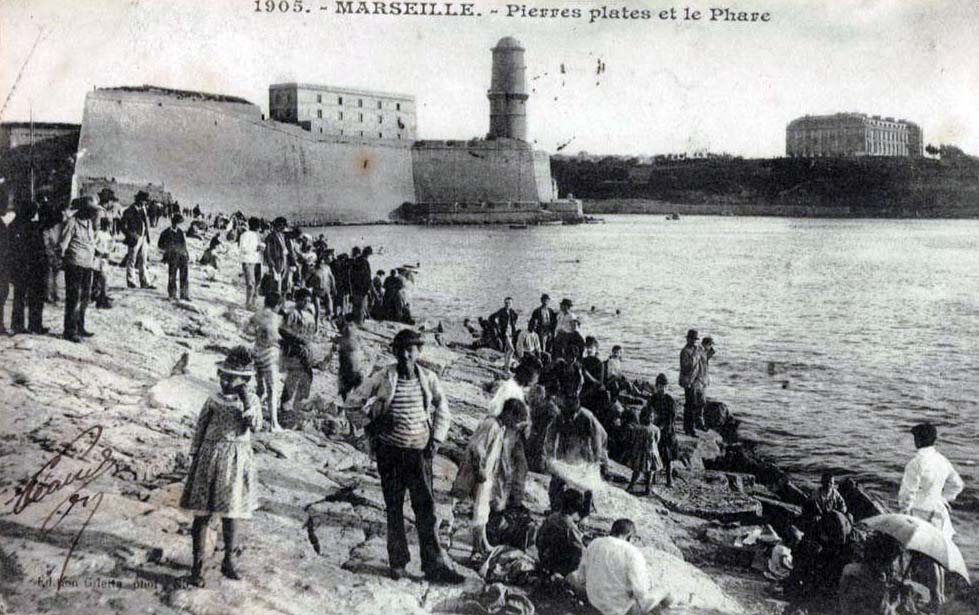 Les Pierres Plates, Bains Populaires