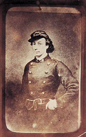 Louise Michel en uniforme de fédéré.