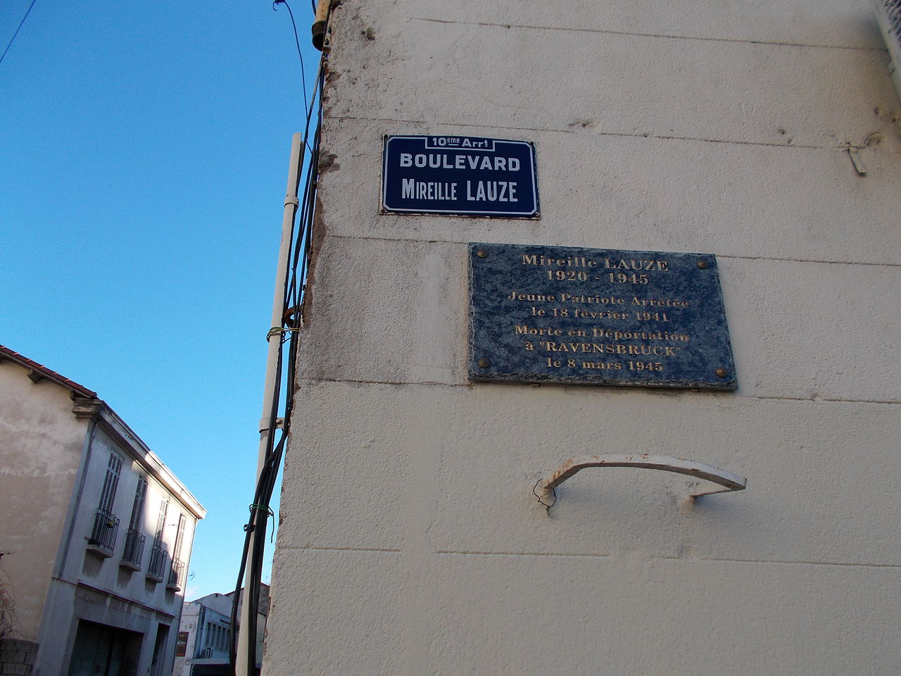 Plaque Hommage à la résistante Mireille Lauze
