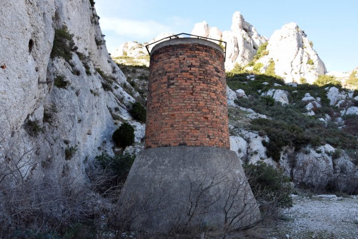 Tunnel de la Nerthe, l'Estaque, Marseille Tunnel de la Nerthe, l'Estaque, Marseille